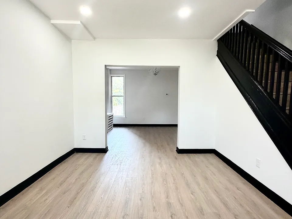 2525 W Lafayette Ave
