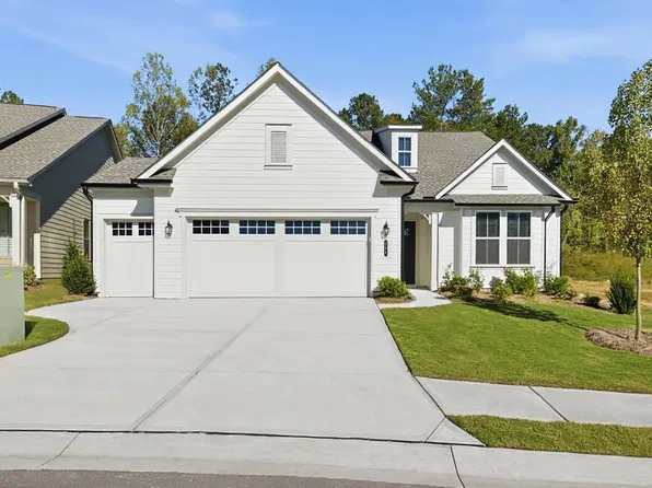 566 Geneva Way, Hoschton, GA 30548