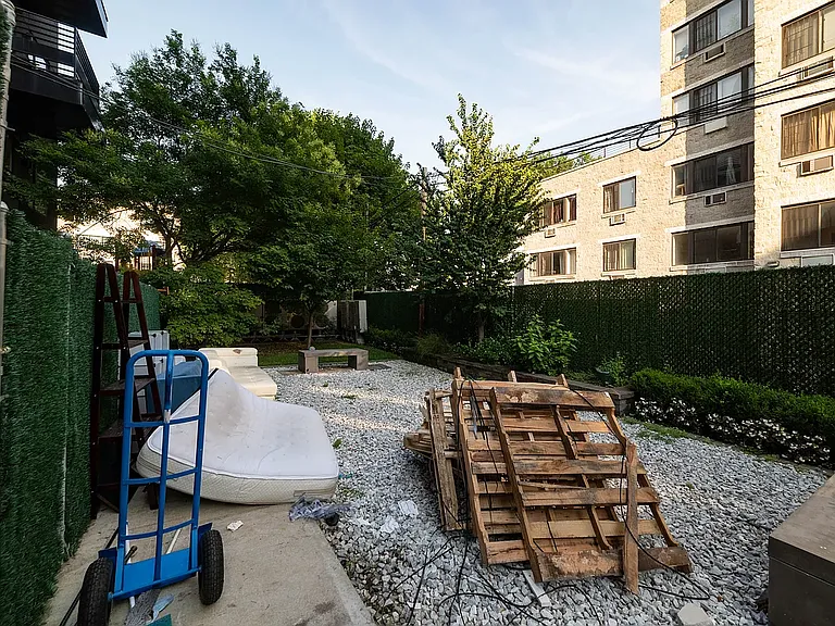 242 Newkirk Ave #1A — Photo 12