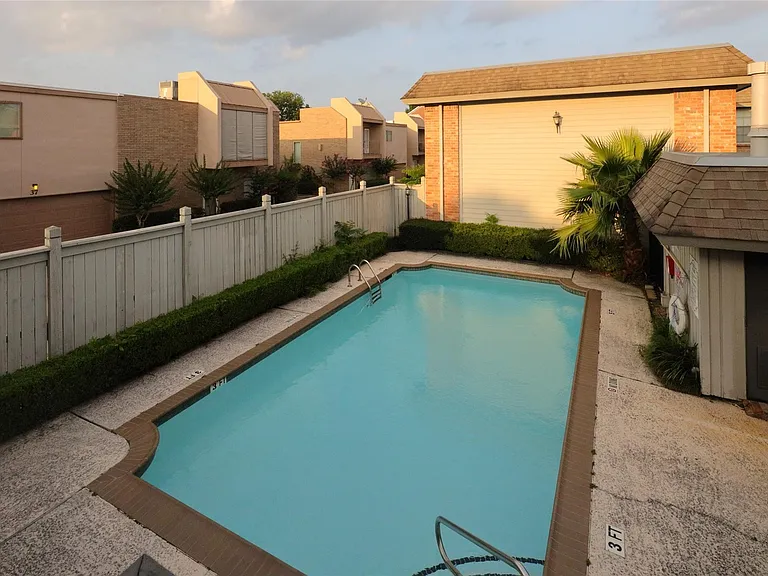 1223 Augusta Dr #26 — Photo 11
