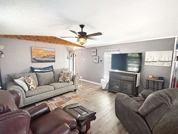 4th image of 1295 Arnold Ln