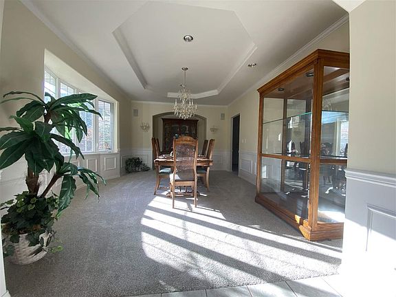 5th image of 6811 N Ryley Ln