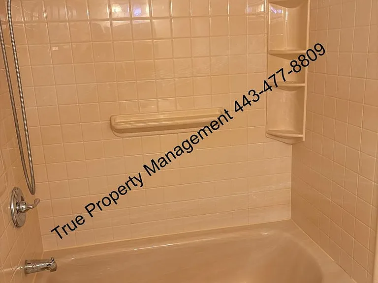 1614 N Calhoun St — Photo 8