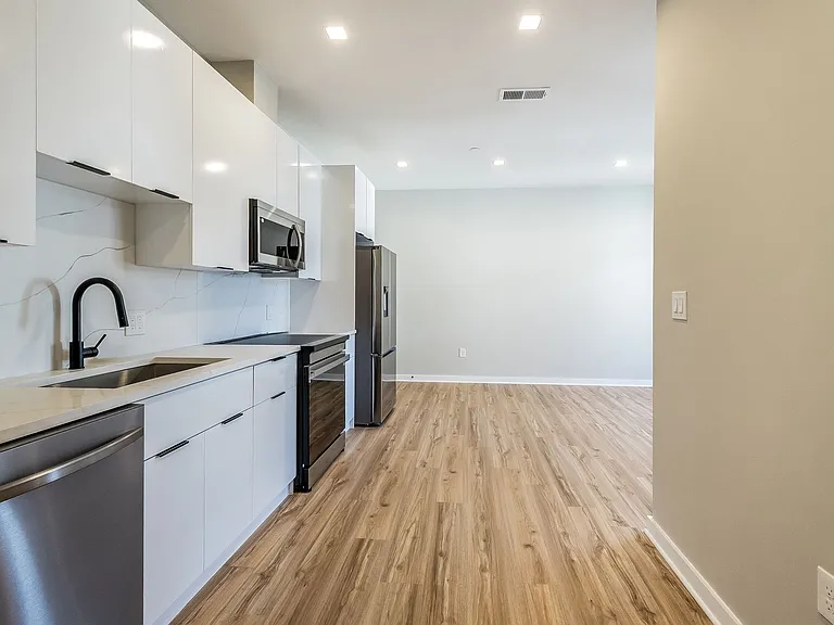 1358 Florida Ave NE — Photo 6