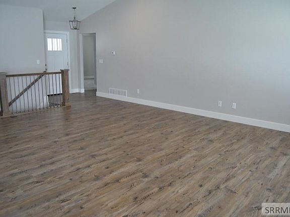 2nd image of 3675 Delaware Ave