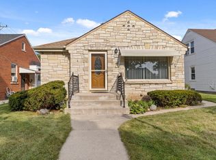 2322 S 55th St, West Allis, WI 53219