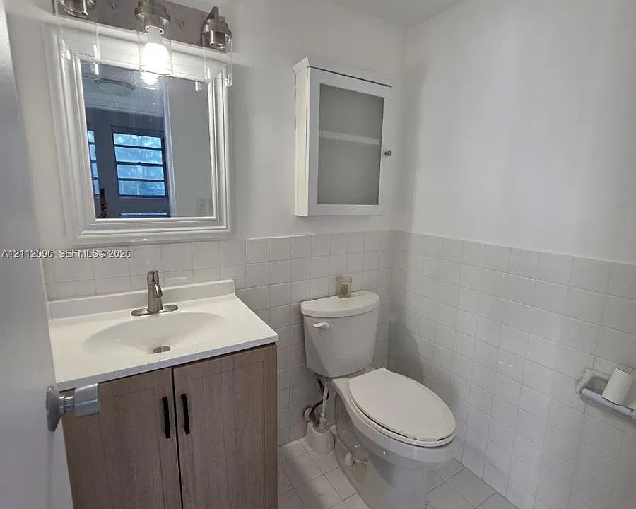 800 West Ave #401