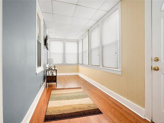 3rd image of 106 Cox Ave