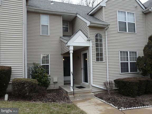 4th image of 346 Cashel Ct
