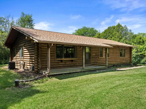 1947 Pleasant Valley ROAD, Grafton, WI 53024