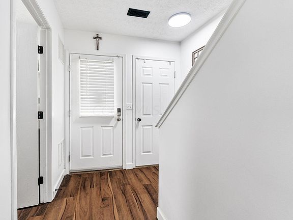 5th image of 4701 Hobson Dr #3B