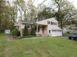 32 Hale Dr, Windsor, CT 06095