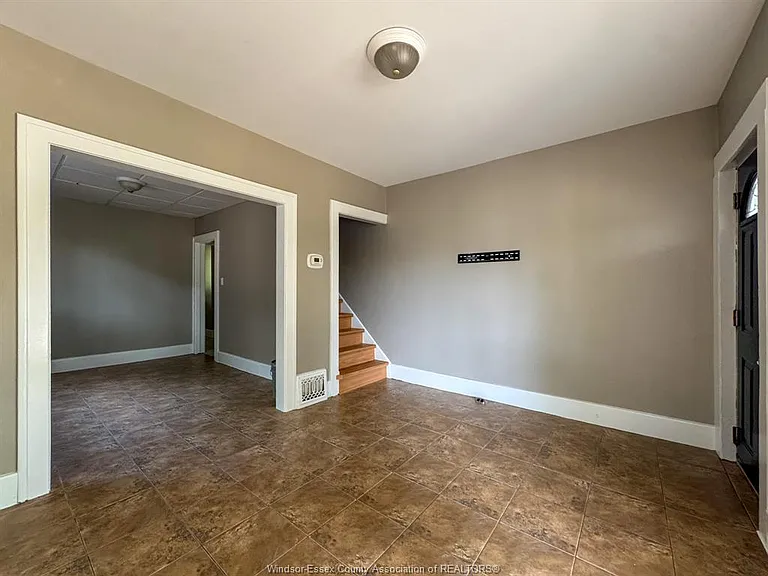 3458 Harris St — Photo 4