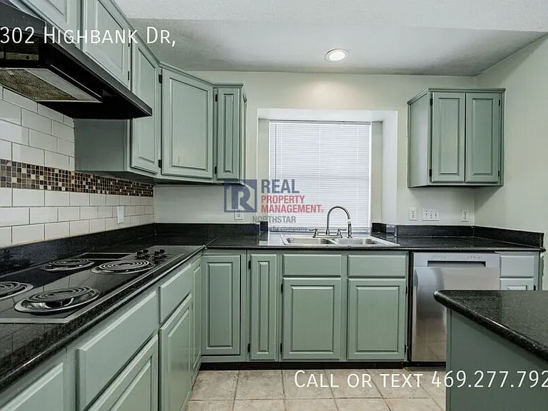 2302 Highbank Dr — Photo 15