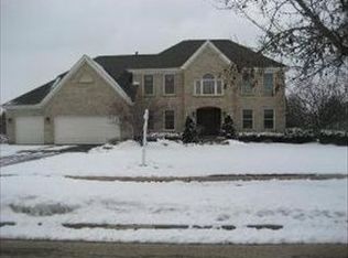 1268 Williamsburg Ln, Crystal Lake, IL 60014