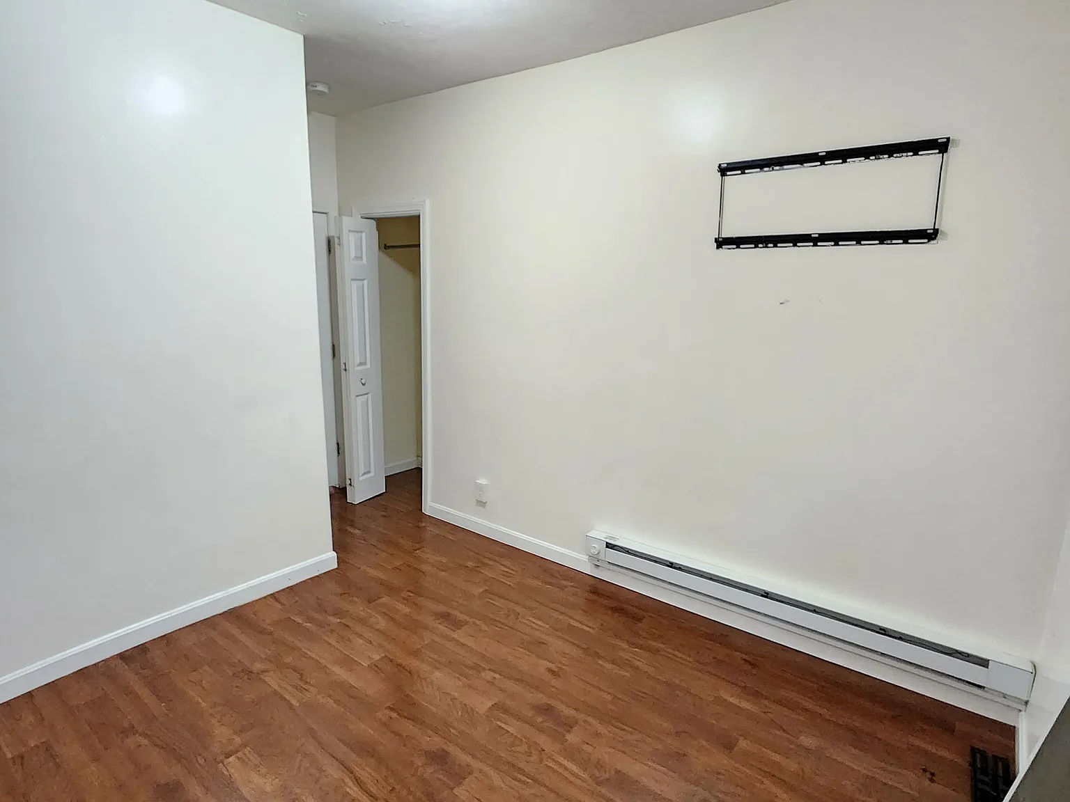 2 bed, 950 sqft, $1,750 — Photo 4