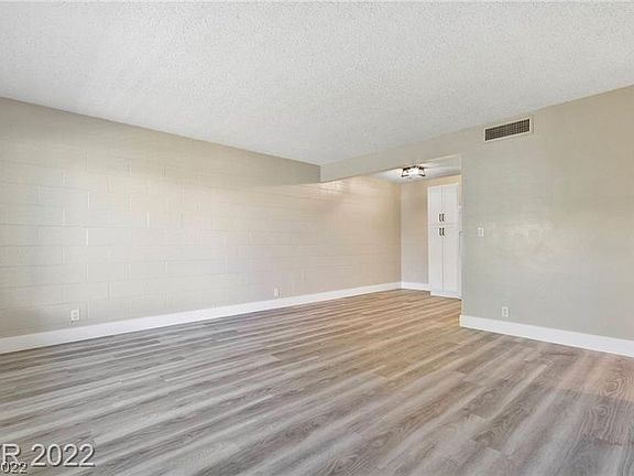 3rd image of 595 Royal Crest Cir #1