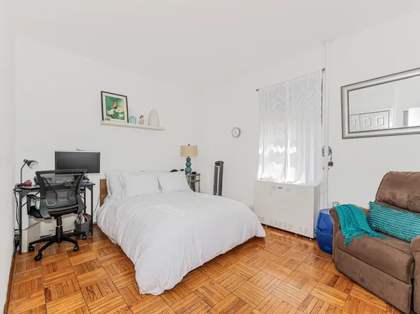 2 Fordham Hill Oval image 11 of 18