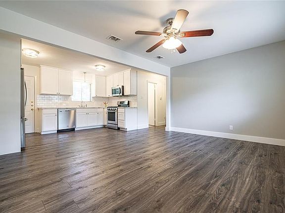 4th image of 4805 Avenue G #B