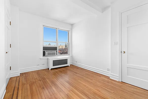 Sold by Compass | media 9