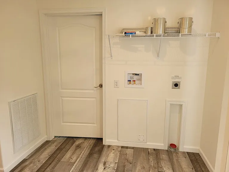 5600 Jennie St #15 — Photo 13