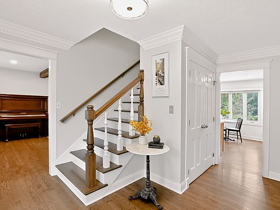 3rd image of 4465 Bristal Ln