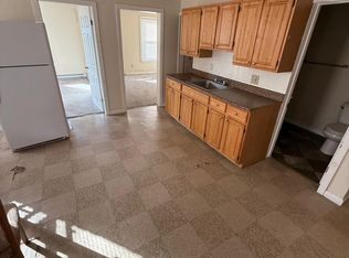 18 North St #18F, Warren, MA 01083