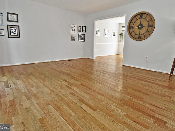 5th image of 13893 Silver Moon Ln
