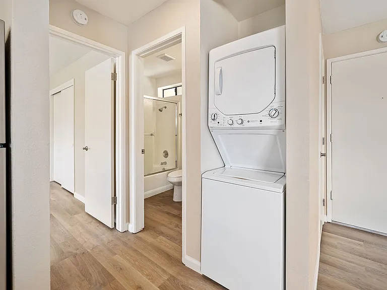 241 Ocean View Ave #O — Photo 13