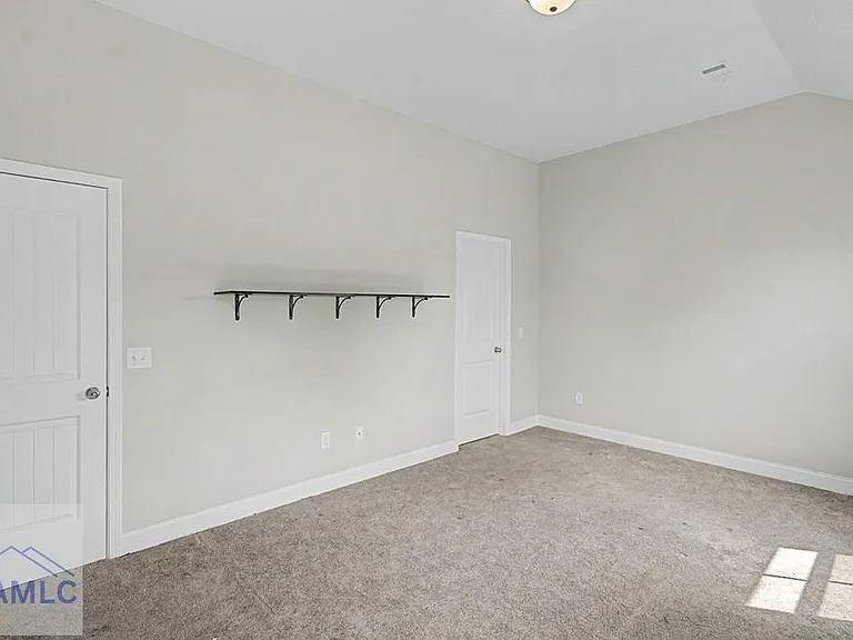 547 Fairview Cir — Photo 23