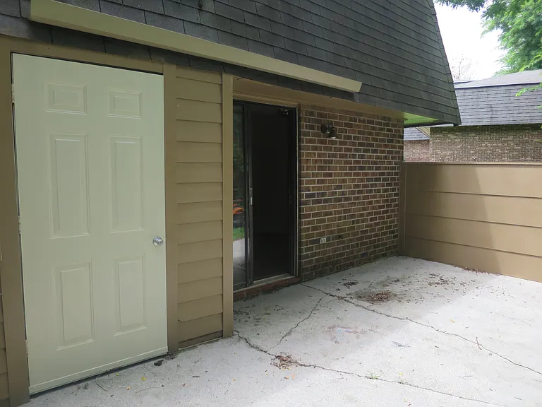 9019 Countryside Ln #D — Photo 21