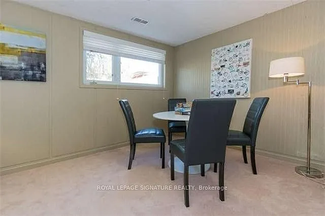 12 Lacewood Cres — Photo 13