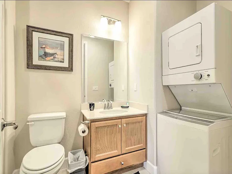 1427 S Wilshire Ave — Photo 14