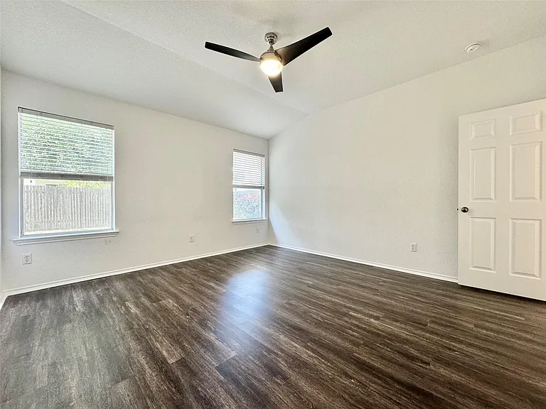 1015 Aiken Dr — Photo 19
