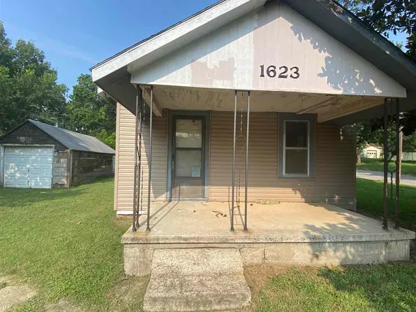 1623 N 6th St, Arkansas City, KS 67005