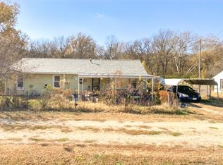 321 Johnson Rd, Manhattan, KS 66502