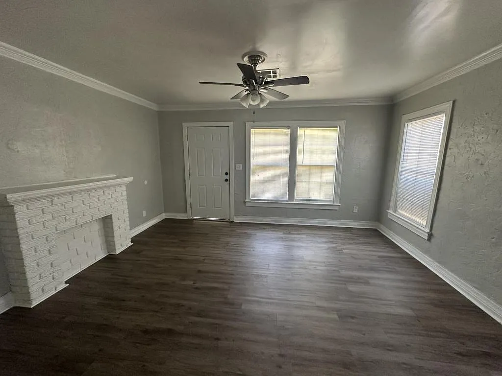 727 N Wheeling Ave — Photo 2