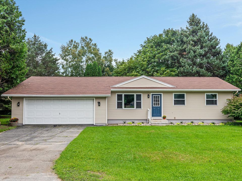 126 Johnson St, Edmore, MI 48829 | Zillow