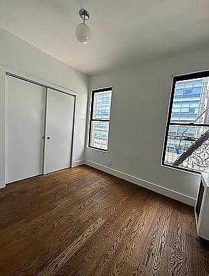 4th image of 29 Audubon Ave #15