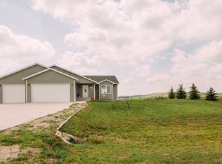 6103 Tiffany Dr, Bismarck, ND 58504