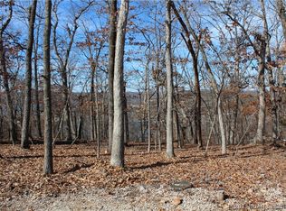 136 Bluewater Ct, Lake Ozark, MO 65049