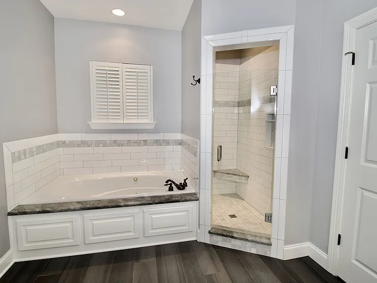 2166 Hillridge Ave — Photo 3