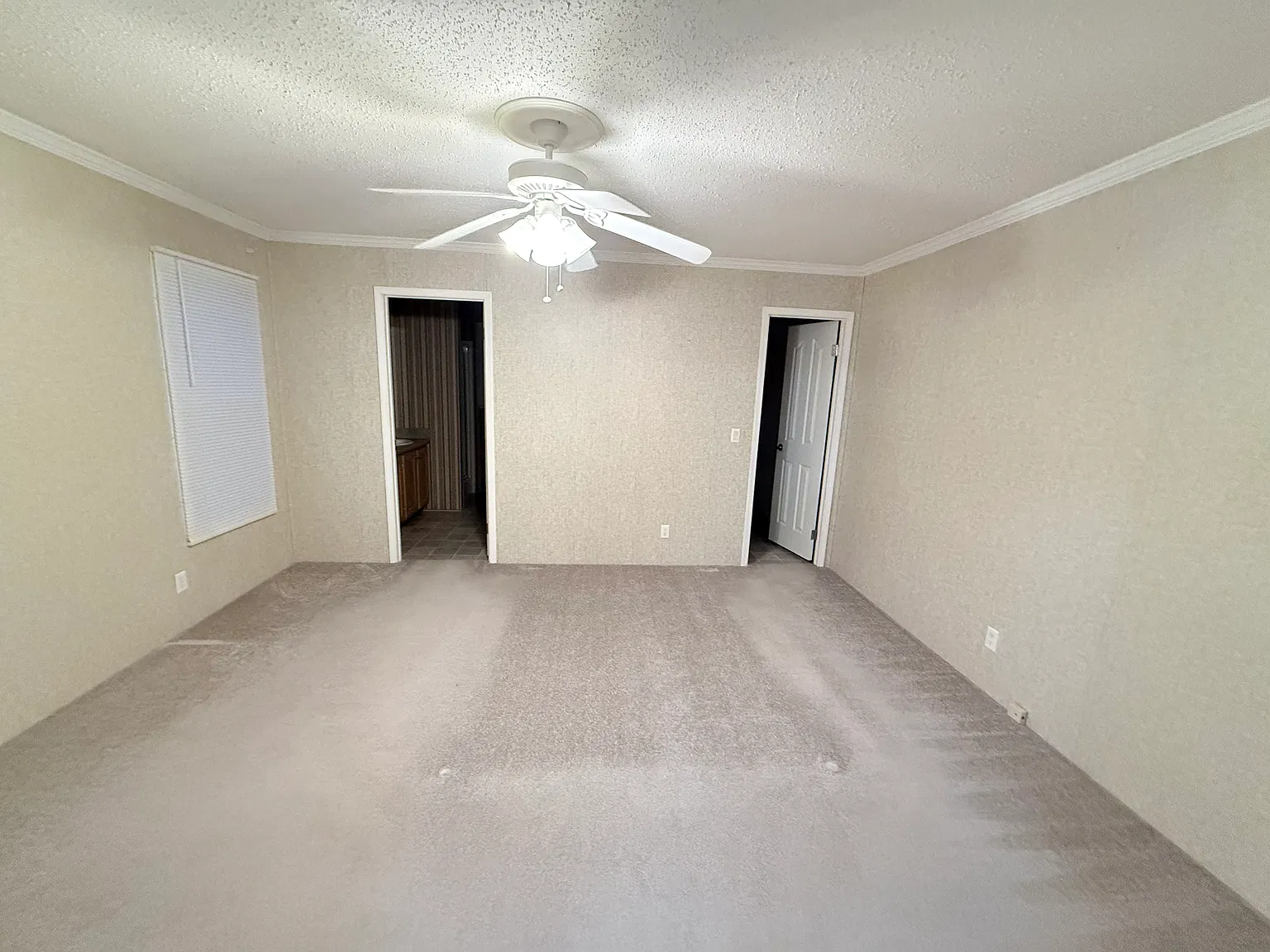 3 bed, 1250 sqft, $1,400 — Photo 3
