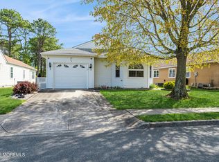 58 Trent Dr, Toms River, NJ