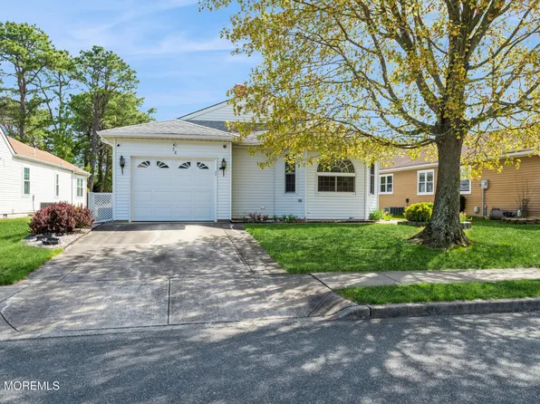 58 Trent Drive, Toms River, NJ 08757