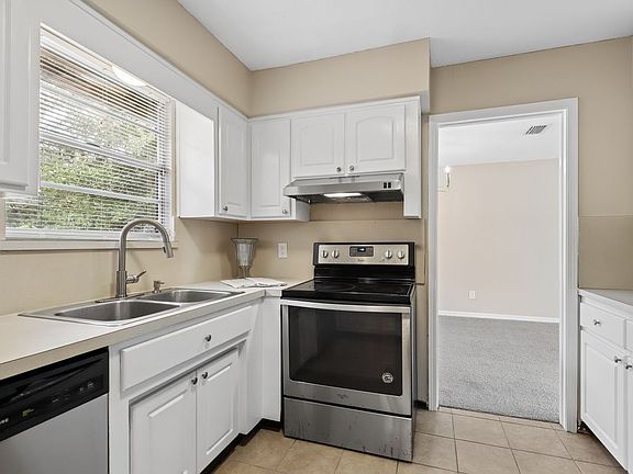 5th image of 3920 University Club Blvd