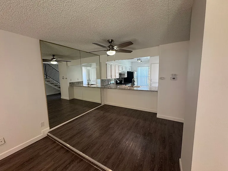 Lauren Garden Villas — Photo 8
