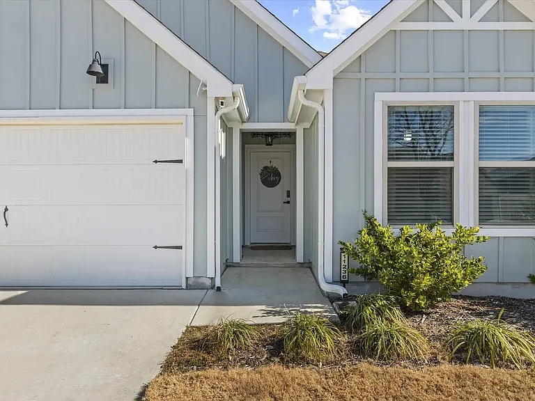 11236 Westpond Dr — Photo 3