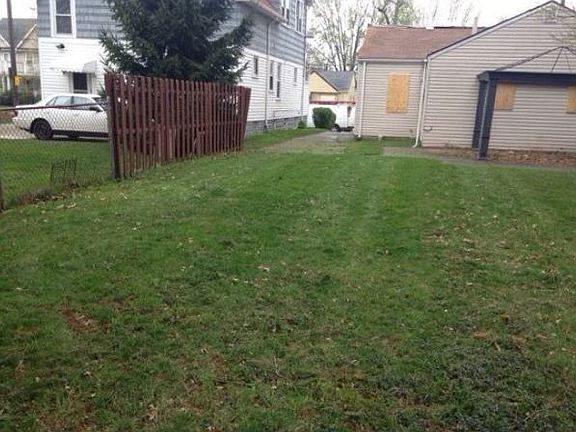 3rd image of 12601 Longmead Ave