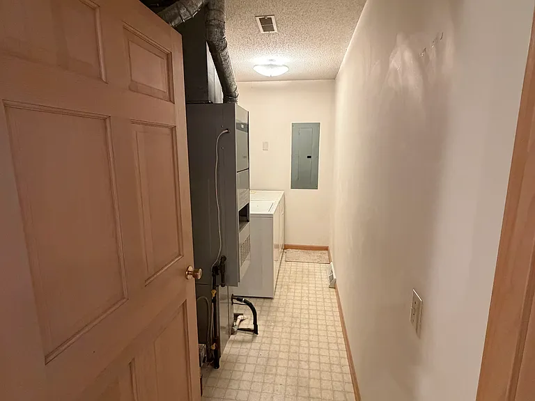 3120 Cascade Dr — Photo 12